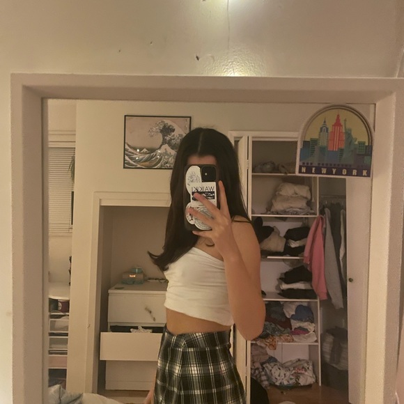 Brandy Melville black and white tartan mini skirt - Picture 2 of 3